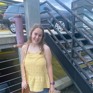 Meet your Posher, Ella